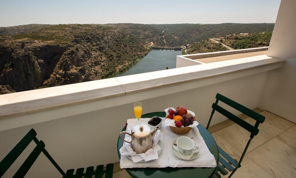 Hotel Parador Santa Catarina Miranda do Douro Luaran gambar