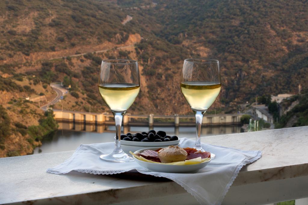 Hotel Parador Santa Catarina Miranda do Douro Luaran gambar